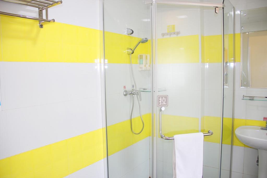 7Days Inn Sanqiao Hou Ba Гуейян Екстериор снимка