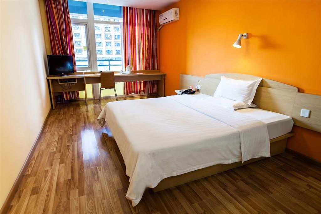 7Days Inn Sanqiao Hou Ba Гуейян Екстериор снимка
