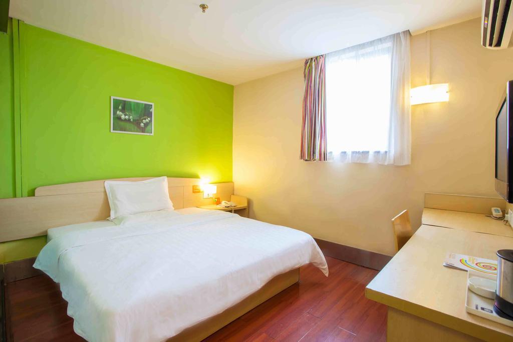 7Days Inn Sanqiao Hou Ba Гуейян Стая снимка