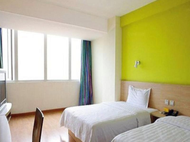 7Days Inn Sanqiao Hou Ba Гуейян Екстериор снимка